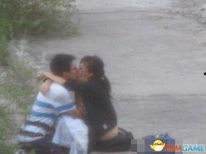 大学生校园接吻视频,大学生接吻视频引发热议